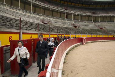 La plaza de toros de Pamplona vuelve a abrir sus puertas para quienes quieran conocer sus entrañas. El año pasado, 41.431 visitantes