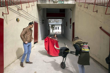 La plaza de toros de Pamplona vuelve a abrir sus puertas para quienes quieran conocer sus entrañas. El año pasado, 41.431 visitantes