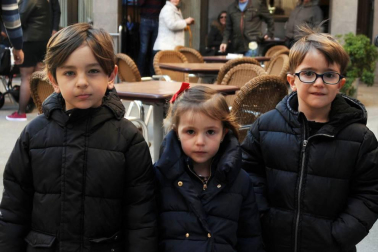 Los fiteranos dieron comienzo el jueves 14 de marzo a las fiestas de San Raimundo. Lo hicieron reuniéndose frente al Ayuntamiento para disfrutar del lanzamiento del cohete anunciador, tras el cual salieron en cuadrilla por las calles del pueblo al son marcado por la charanga Stropizio. La celebración se prolongó hasta el lunes día 18.