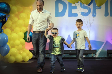 La Morea acogió el desfile de moda inclusiva que impulsa la Asociación Síndrome de Down en su octava edición. Participaron 50 modelos de todas las edades con síndrome de Down de la Agencia de Modelos DejaVú.
