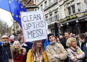 Cientos de miles de personas se manifiestan por un referéndum del 'brexit'