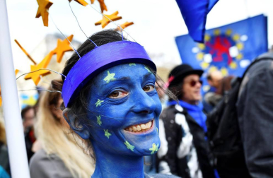 Cientos de miles de personas se manifiestan por un referéndum del 'brexit'