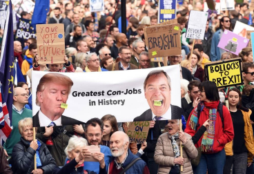 Cientos de miles de personas se manifiestan por un referéndum del 'brexit'
