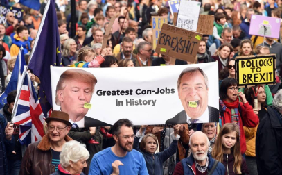 Cientos de miles de personas se manifiestan por un referéndum del 'brexit'