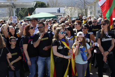 A la convocatoria han acudido miles de personas, entre 35.000 y 50.000 según la delegación del Gobierno y 60.000 según los organizadores