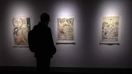 La muestra recoge 32 obras realizadas por la artista en los últimos veinte años.