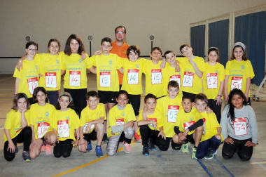 El frontón Julián Retegui de San Adrián acogió el 23 de marzo la fase Ribera de la competición 'Jugando al atletismo' organizada por la Federación Navarra de Atletismo. En total, se presentaron 17 equipos que  compitieron con el objetivo de clasificarse para la final que se desarrollará el 7 de abril en Caparroso.