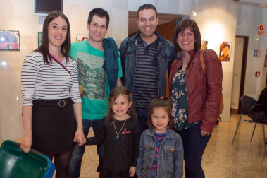 La Compañía Onbeat presentó el 24 marzo, en el Auditorio de Barañáin, su particular tributo a la película de Disney 'El Rey León'. Las voces en directo, que repasaron el repertorio musical del filme, una gran puesta en escena y las atractivas coreografías fueron la receta presentada por este grupo para entretener al público eminentemente familiar que se reunió para la ocasión.