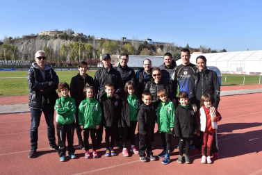 El sábado 23 de marzo se disputó en las instalaciones de “El Soto” de Burlada, la primera jornada de promoción de los Juegos Deportivos de Navarra para las categorías sub 10 y sub 12, en la que tomaron parte más de 300 atletas pertenecientes a 15 clubes navarros que disputaron siete pruebas, entre ellas la marcha, el salto de altura o el lanzamiento de peso.