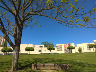 Envíanos la imagen por Whatsapp al número 687 04 00 98, indicando el lugar en el que están realizadas y el autor de las fotografías.