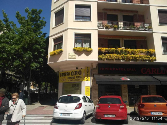 Envíanos la imagen por Whatsapp al número 687 04 00 98, indicando el lugar en el que están realizadas y el autor de las fotografías.