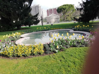 Envíanos la imagen por Whatsapp al número 687 04 00 98, indicando el lugar en el que están realizadas y el autor de las fotografías.