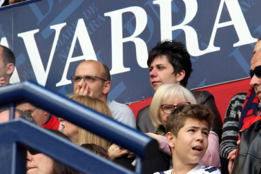 Fotos del búscate en la grada del Osasuna - Extremadura