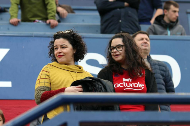 Fotos del búscate en la grada del Osasuna - Extremadura