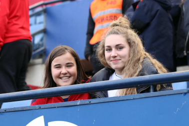 Fotos del búscate en la grada del Osasuna - Extremadura