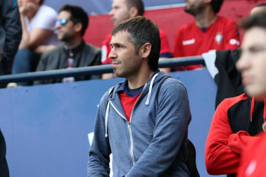 Fotos del búscate en la grada del Osasuna - Extremadura
