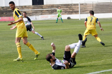Imágenes del partido del Tudelano 1-1 Izarra
