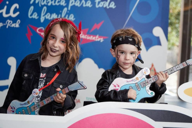Tras las dos exitosas experiencias anteriores, Baluarte volvió a acoger un nuevo concierto de Minimusic, en este caso dedicado al rock internacional. La mañana del domingo 31 de marzo este recinto se llenó de familias que pudieron disfrutar de un repertorio en el que se alternaron artistas como Chuck Berry, Rolling Stones, Led Zeppelin, Deep Purple, AC/DC, Guns and Roses, Queen, hasta Ramones, Depeche Mode, The Doors o Red Hot Chili Peppers.