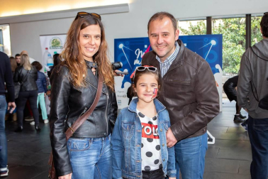 Tras las dos exitosas experiencias anteriores, Baluarte volvió a acoger un nuevo concierto de Minimusic, en este caso dedicado al rock internacional. La mañana del domingo 31 de marzo este recinto se llenó de familias que pudieron disfrutar de un repertorio en el que se alternaron artistas como Chuck Berry, Rolling Stones, Led Zeppelin, Deep Purple, AC/DC, Guns and Roses, Queen, hasta Ramones, Depeche Mode, The Doors o Red Hot Chili Peppers.