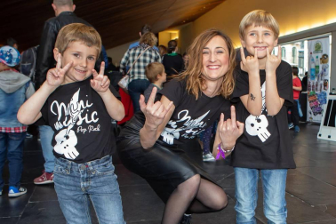 Tras las dos exitosas experiencias anteriores, Baluarte volvió a acoger un nuevo concierto de Minimusic, en este caso dedicado al rock internacional. La mañana del domingo 31 de marzo este recinto se llenó de familias que pudieron disfrutar de un repertorio en el que se alternaron artistas como Chuck Berry, Rolling Stones, Led Zeppelin, Deep Purple, AC/DC, Guns and Roses, Queen, hasta Ramones, Depeche Mode, The Doors o Red Hot Chili Peppers.