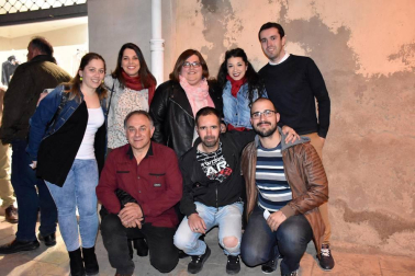Lleno absoluto la tarde noche del sábado 30 de marzo en la Casa de Cultura murchantina para asistir a la gran final del 5º Certamen de Monólogos Villa de Murchante. Un cierre perfecto, tras las exitosas audiciones previas, de la que formaron parte cuatro artistas: el cascantino Manolo San Juan, el sevillano Joserra Garens, el madrileño Javier Traba y el gallego Tito Rober.