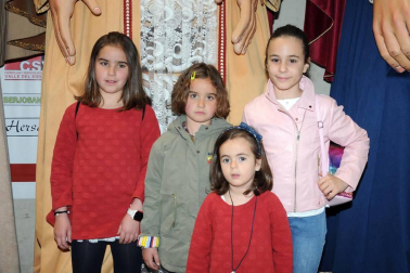 El sábado 30 de marzo, en doble sesión, la Casa de Cultura de Milagro acogió la última propuesta de Jana Producciones: Cenicienta y el zapatito de cristal. Se trata de una adaptación musical del famoso texto de Charles Perrault, uno de los cuentos de hadas más famosos de la historia. Una puesta en escena llena de magia y la animada banda sonora trasladó a los presentes a este mundo de sueños.