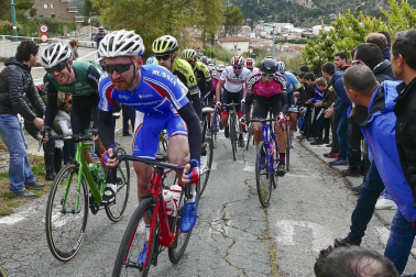 El francés Jonathan Hivert, del equipo Direct Energie, ganó el XXI Gran Premio Induráin, disputado en Navarra con un recorrido de 193 kilómetros, con salida y llegada en Estella.