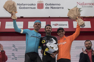 El francés Jonathan Hivert, del equipo Direct Energie, ganó el XXI Gran Premio Induráin, disputado en Navarra con un recorrido de 193 kilómetros, con salida y llegada en Estella.