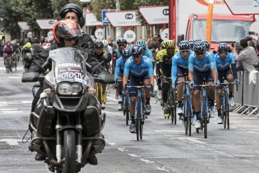 El francés Jonathan Hivert, del equipo Direct Energie, ganó el XXI Gran Premio Induráin, disputado en Navarra con un recorrido de 193 kilómetros, con salida y llegada en Estella.
