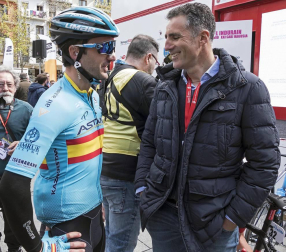 El francés Jonathan Hivert, del equipo Direct Energie, ganó el XXI Gran Premio Induráin, disputado en Navarra con un recorrido de 193 kilómetros, con salida y llegada en Estella.