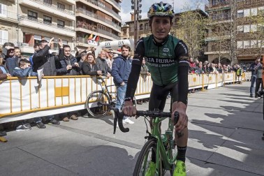 El francés Jonathan Hivert, del equipo Direct Energie, ganó el XXI Gran Premio Induráin, disputado en Navarra con un recorrido de 193 kilómetros, con salida y llegada en Estella.