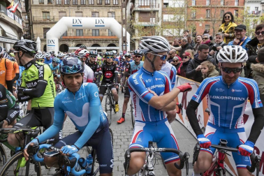 El francés Jonathan Hivert, del equipo Direct Energie, ganó el XXI Gran Premio Induráin, disputado en Navarra con un recorrido de 193 kilómetros, con salida y llegada en Estella.