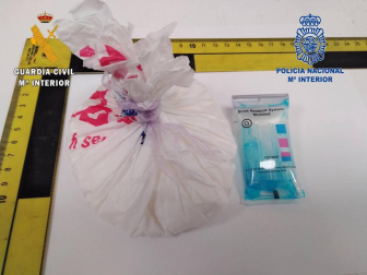 Agentes de la Guardia Civil y de la Policía Nacional desarticularon la banda tras una operación iniciada en San Adrián.