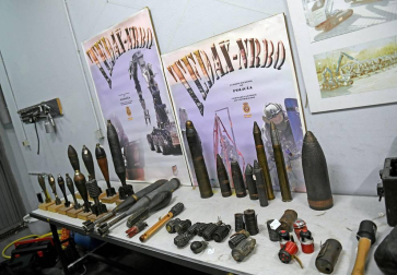 El grupo Tedax de la Policía Nacional ha desactivado más de 6.000 artefactos explosivos desde el fin de la Guerra Civil española.