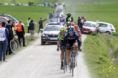 El francés Julian Alaphilippe (Deceuninck-Quick Step) cumplió los pronósticos y fue el vencedor en la segunda etapa de la Itzulia 2019, una jornada entre Zumárraga y Gorraiz de 149,5 kms.