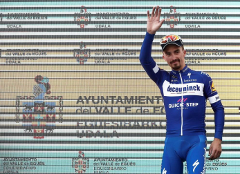 El francés Julian Alaphilippe (Deceuninck-Quick Step) cumplió los pronósticos y fue el vencedor en la segunda etapa de la Itzulia 2019, una jornada entre Zumárraga y Gorraiz de 149,5 kms.