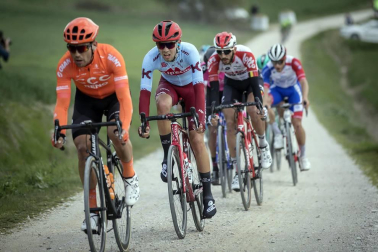 El francés Julian Alaphilippe (Deceuninck-Quick Step) cumplió los pronósticos y fue el vencedor en la segunda etapa de la Itzulia 2019, una jornada entre Zumárraga y Gorraiz de 149,5 kms.