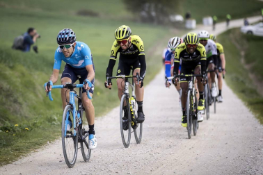 El francés Julian Alaphilippe (Deceuninck-Quick Step) cumplió los pronósticos y fue el vencedor en la segunda etapa de la Itzulia 2019, una jornada entre Zumárraga y Gorraiz de 149,5 kms.