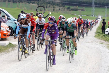 El francés Julian Alaphilippe (Deceuninck-Quick Step) cumplió los pronósticos y fue el vencedor en la segunda etapa de la Itzulia 2019, una jornada entre Zumárraga y Gorraiz de 149,5 kms.