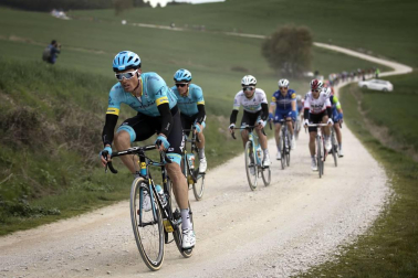 El francés Julian Alaphilippe (Deceuninck-Quick Step) cumplió los pronósticos y fue el vencedor en la segunda etapa de la Itzulia 2019, una jornada entre Zumárraga y Gorraiz de 149,5 kms.