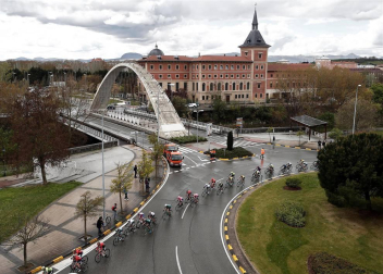 El francés Julian Alaphilippe (Deceuninck-Quick Step) cumplió los pronósticos y fue el vencedor en la segunda etapa de la Itzulia 2019, una jornada entre Zumárraga y Gorraiz de 149,5 kms.