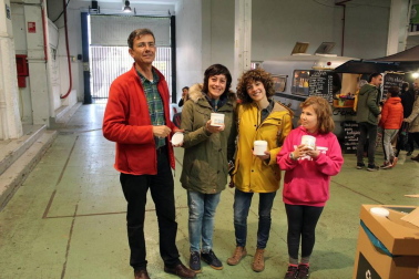 El Consejo de la Producción Agraria de Navarra (CPAEN-NNPEK) organizó la cuarta edición de la Feria Navarra Ecológica del 5 al 7 de abril en la antigua estación de autobuses de Pamplona. Un evento anual que reunió a profesionales, productores y consumidores de productos ecológicos en un evento que mejoró tanto las cifras de venta como las de visitantes respecto a años anteriores.