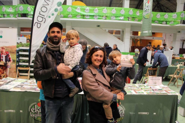 El Consejo de la Producción Agraria de Navarra (CPAEN-NNPEK) organizó la cuarta edición de la Feria Navarra Ecológica del 5 al 7 de abril en la antigua estación de autobuses de Pamplona. Un evento anual que reunió a profesionales, productores y consumidores de productos ecológicos en un evento que mejoró tanto las cifras de venta como las de visitantes respecto a años anteriores.