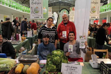 El Consejo de la Producción Agraria de Navarra (CPAEN-NNPEK) organizó la cuarta edición de la Feria Navarra Ecológica del 5 al 7 de abril en la antigua estación de autobuses de Pamplona. Un evento anual que reunió a profesionales, productores y consumidores de productos ecológicos en un evento que mejoró tanto las cifras de venta como las de visitantes respecto a años anteriores.