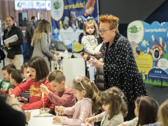 El Palacio de Congresos y Auditorio Baluarte de Pamplona acoge del 12 al 14 de abril una feria con todo tipo de actividades para la familia.