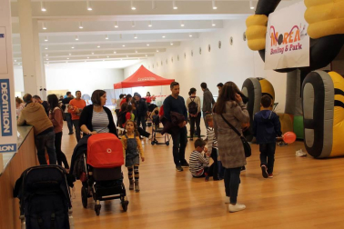El Palacio de Congresos y Auditorio Baluarte de Pamplona acoge del 12 al 14 de abril una feria con todo tipo de actividades para la familia.