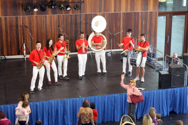 El Palacio de Congresos y Auditorio Baluarte de Pamplona acoge del 12 al 14 de abril una feria con todo tipo de actividades para la familia.