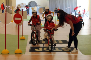 El Palacio de Congresos y Auditorio Baluarte de Pamplona acoge del 12 al 14 de abril una feria con todo tipo de actividades para la familia.
