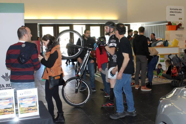 El Palacio de Congresos y Auditorio Baluarte de Pamplona acoge del 12 al 14 de abril una feria con todo tipo de actividades para la familia.