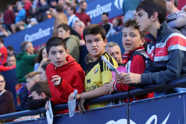 Fotos del búscate en la grada del Osasuna - Deportivo